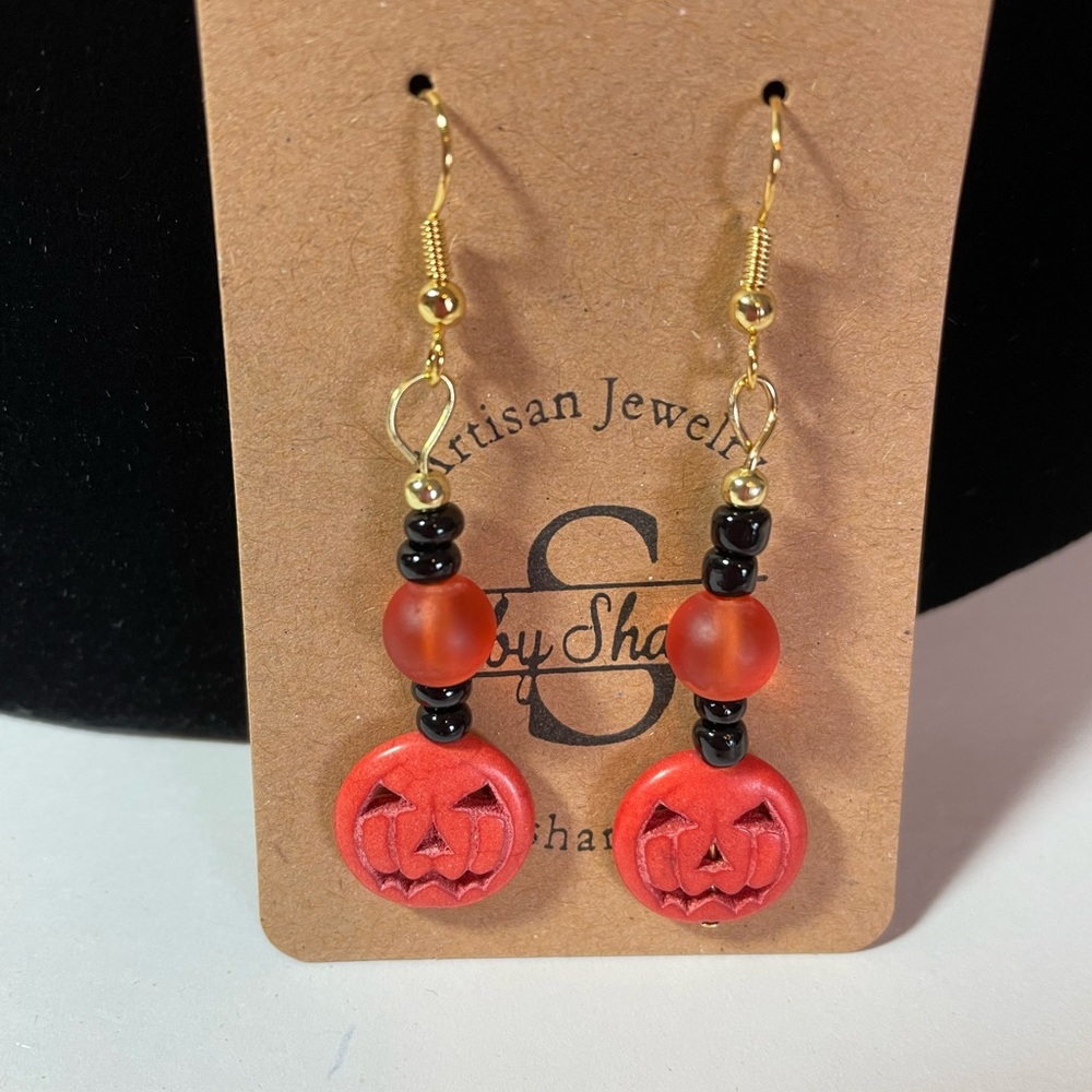 Hand crafted Semi precious Halloween/Pumpkin Earrings- NWT